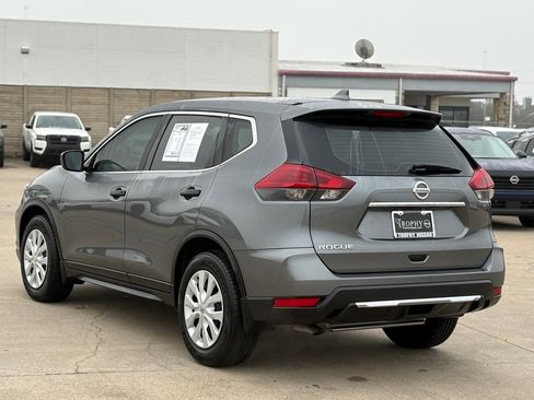 Used 2018 Nissan Rogue S image 5