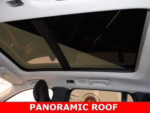 Used 2022 Volvo XC90 T6 Momentum w/ Advanced Package image 12