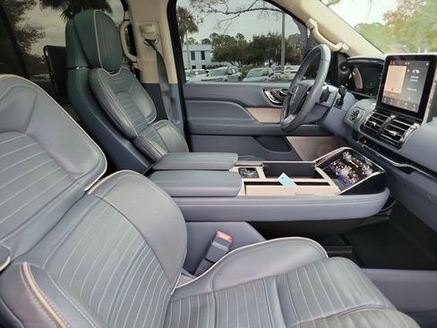 Used 2018 Lincoln Navigator Black Label w/ Cargo Package image 34