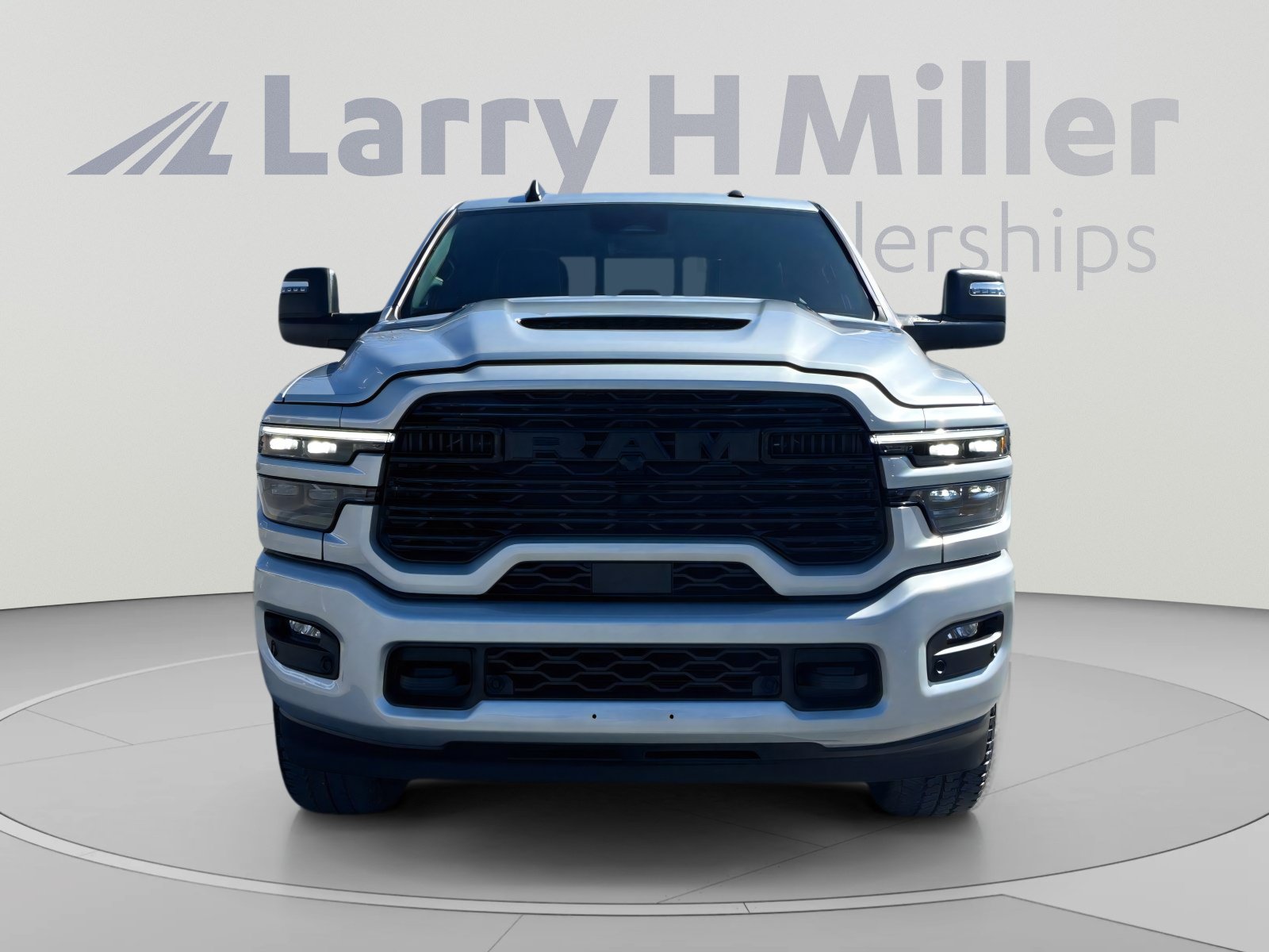 New 2026 RAM 2500 Laramie AWD/4WD image 8