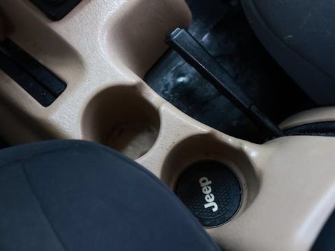 Used 1999 Jeep Wrangler Sport AWD/4WD image 38