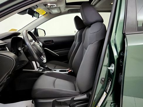 Used 2023 Toyota Corolla Cross LE w/ Moonroof Package AWD/4WD image 33