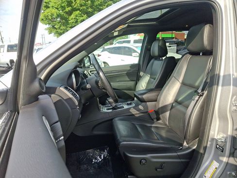 Used 2021 Jeep Grand Cherokee Limited AWD/4WD image 13