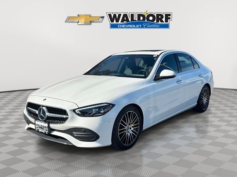 Used 2022 Mercedes-Benz C 300 4MATIC Sedan image 3