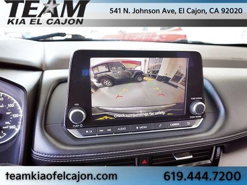 Used 2022 Nissan Rogue SV FWD image 26