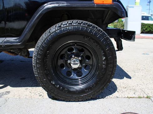 Used 1990 Jeep Wrangler S image 24