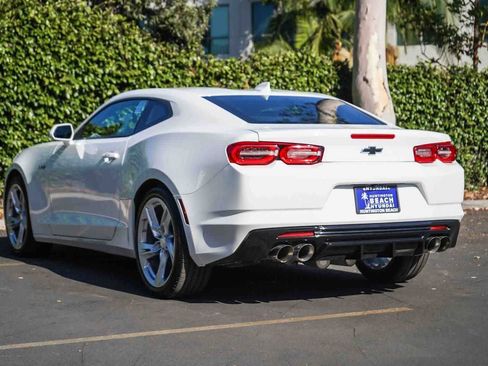Used 2020 Chevrolet Camaro LT RWD image 4