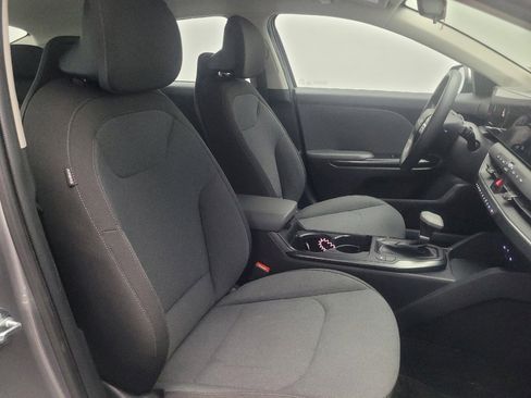 Used 2025 Kia K4 FWD image 21