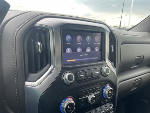 Used 2020 GMC Sierra 2500 SLT w/ SLT Premium Plus Package AWD/4WD image 16