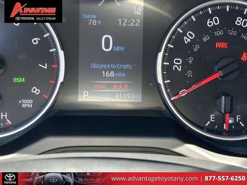 Used 2022 Toyota RAV4 XLE AWD/4WD image 30