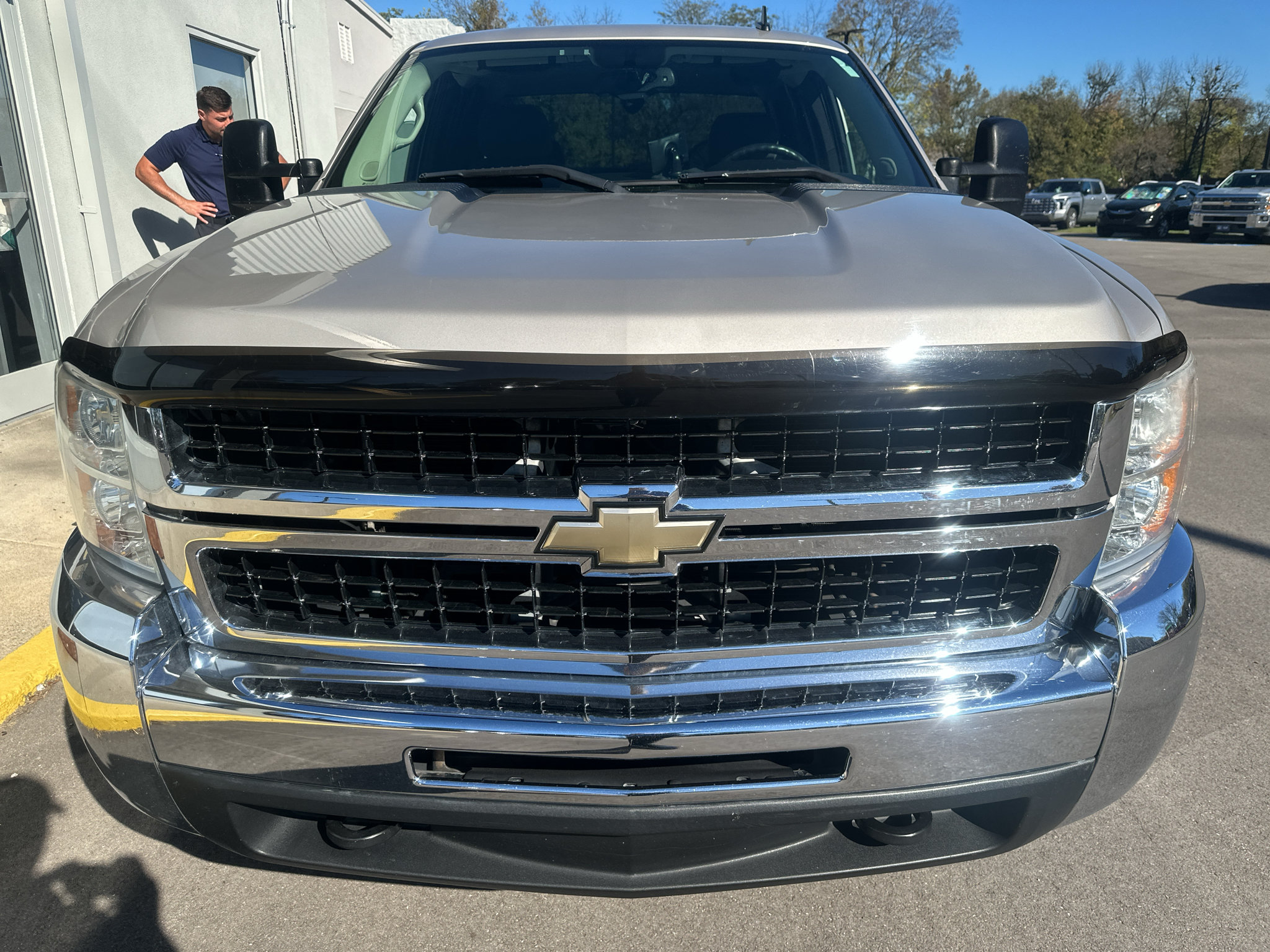 Used 2008 Chevrolet Silverado 2500 LT w/ Snow Plow Prep Package AWD/4WD image 4