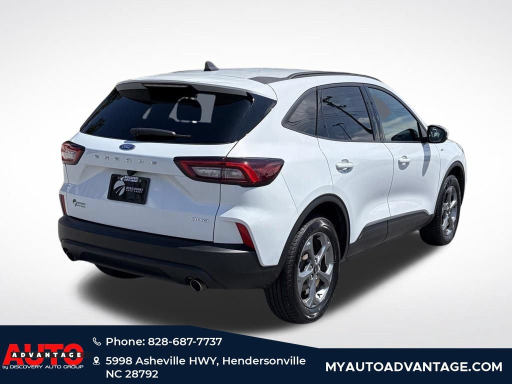 Used 2025 Ford Escape ST-Line Select AWD/4WD image 3