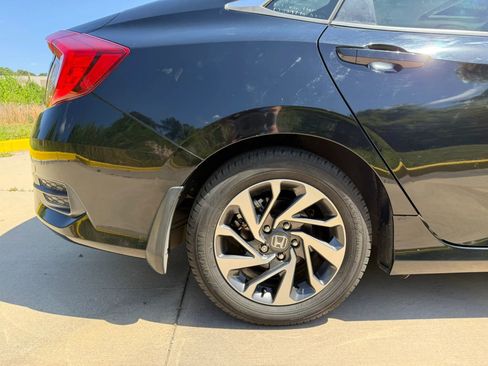 Used 2016 Honda Civic EX image 14