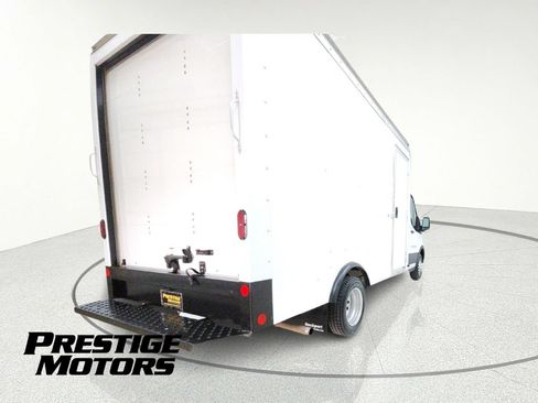 Used 2023 Ford Transit 350 DRW RWD image 7