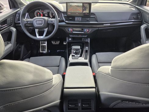 Used 2025 Audi SQ5 Premium Plus w/ Premium Plus Package image 13