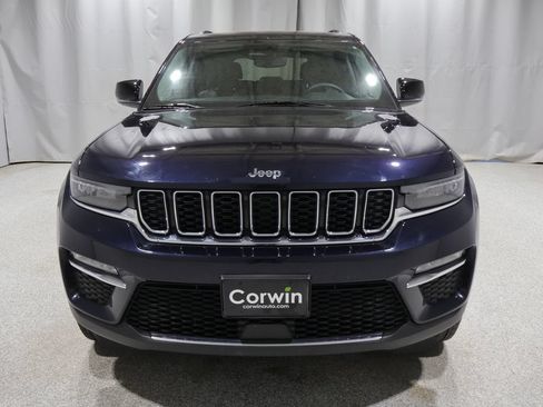 Certified 2023 Jeep Grand Cherokee Limited w/ Trailer Tow Prep Group (B) AWD/4WD image 7