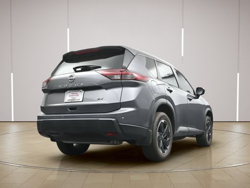 Certified 2024 Nissan Rogue SV w/ SV Premium Package FWD image 24