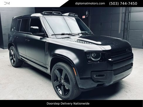 Used 2022 Land Rover Defender 110 V8 AWD/4WD image 9