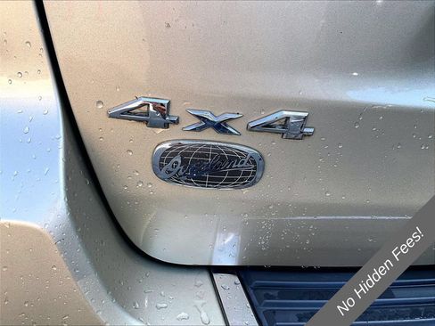 Used 2011 Jeep Grand Cherokee Overland AWD/4WD image 7