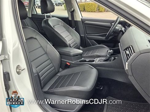 Used 2022 Volkswagen Jetta SE image 14
