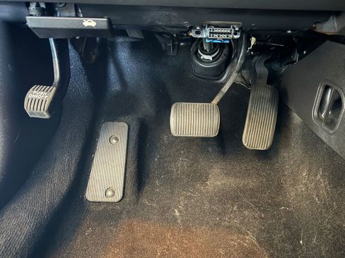 Used 2006 Ford Freestyle Limited image 37