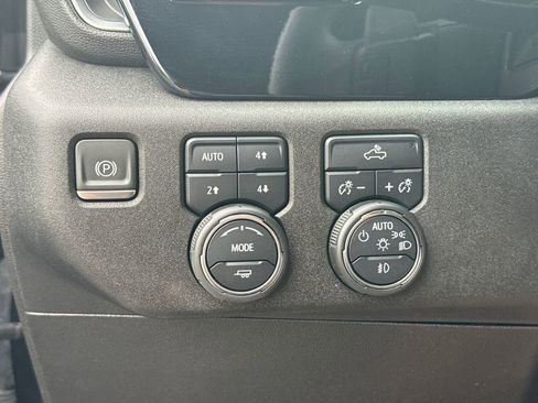 Certified 2024 Chevrolet Silverado 1500 RST AWD/4WD image 20