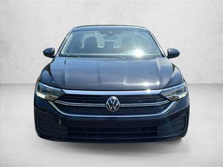 Used 2024 Volkswagen Jetta SE FWD video 2