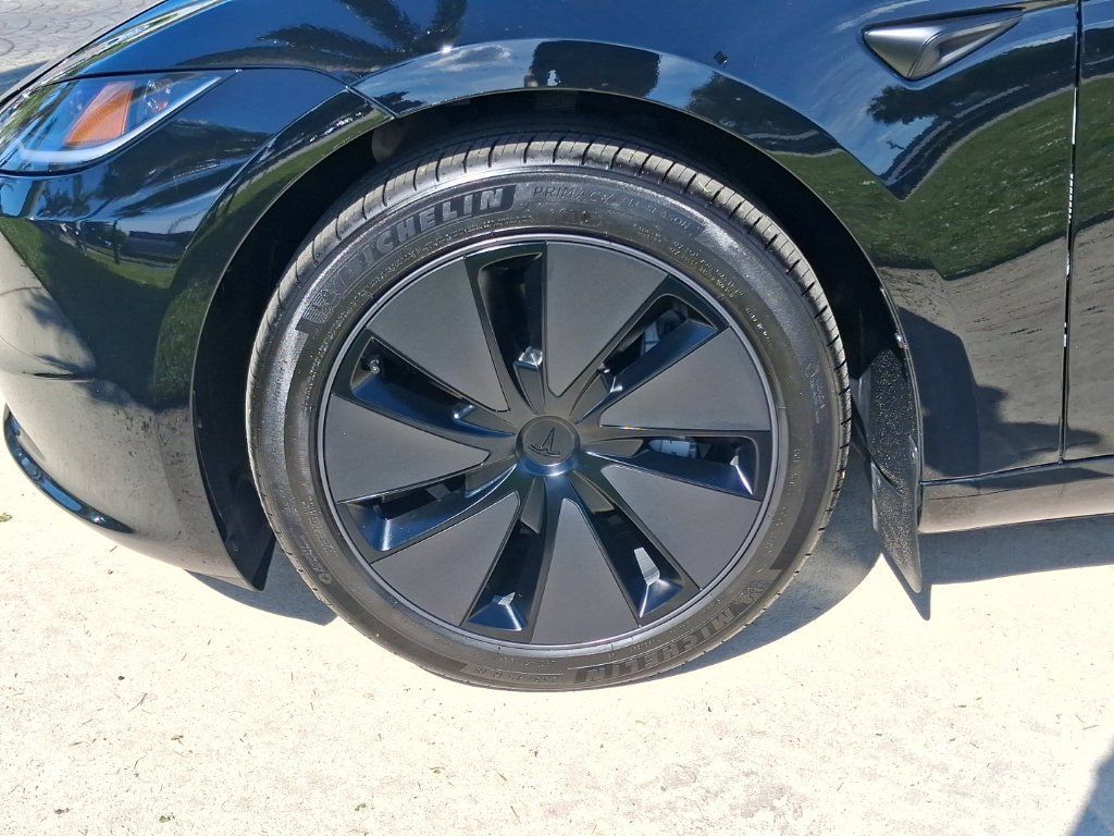 Used 2024 Tesla Model 3 Standard Range RWD image 3