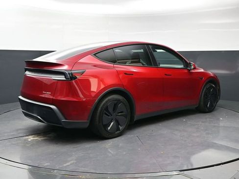 Used 2026 Tesla Model Y Long Range AWD/4WD image 5
