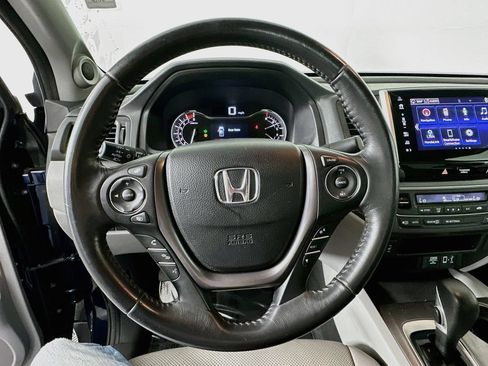 Used 2018 Honda Ridgeline RTL-T image 12