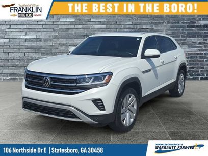 Used 2022 Volkswagen Atlas Cross Sport SE w/ Panoramic Sunroof Package