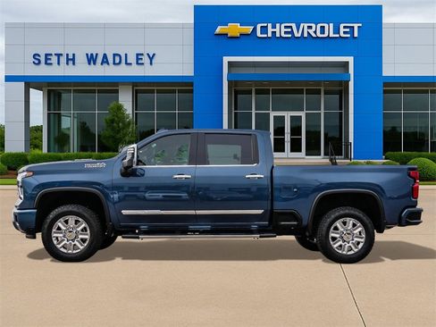 Used 2025 Chevrolet Silverado 2500 High Country w/ Technology Package image 4