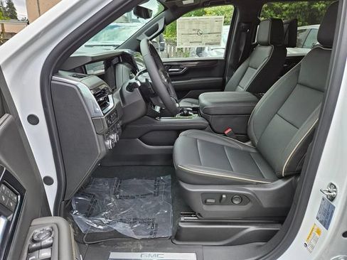 New 2026 GMC Yukon XL Elevation w/ Elevation Premium Package AWD/4WD image 23