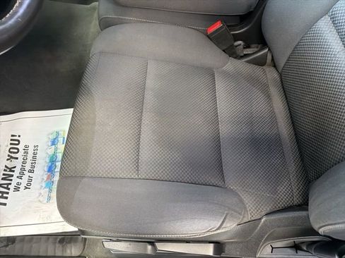 Used 2019 Chevrolet Silverado 1500 LT image 10