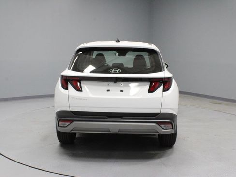 Used 2025 Hyundai Tucson SE FWD image 9