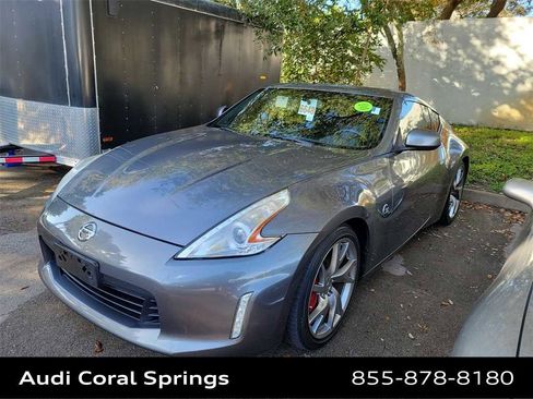 Used 2013 Nissan 370Z Touring w/ Sport Pkg image 4