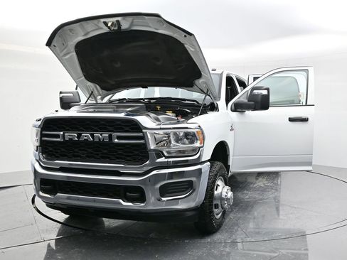 Used 2024 RAM 3500 Tradesman w/ Chrome Appearance Group image 56