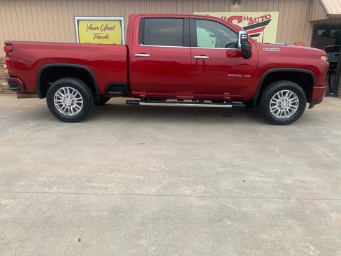Used 2020 Chevrolet Silverado 2500 High Country w/ Technology Package AWD/4WD image 6
