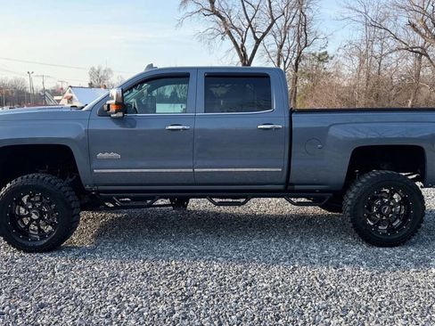 Used 2016 Chevrolet Silverado 2500 High Country w/ Duramax Plus Package image 4
