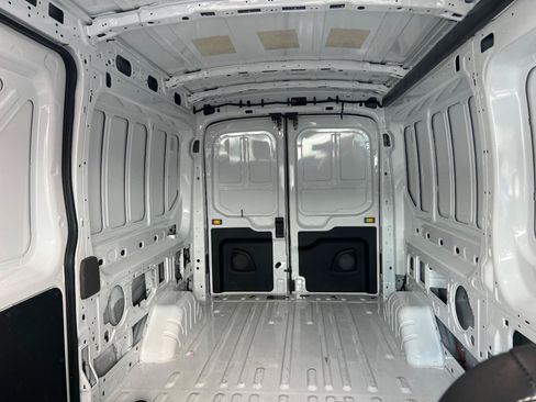 Used 2023 Ford E-Transit Medium Roof RWD image 24