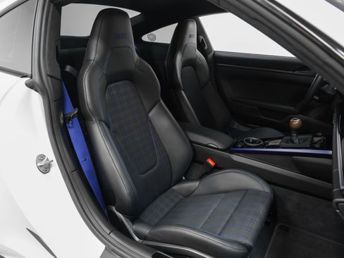 Certified 2025 Porsche 911 Carrera T w/ Sportdesign Package RWD image 31