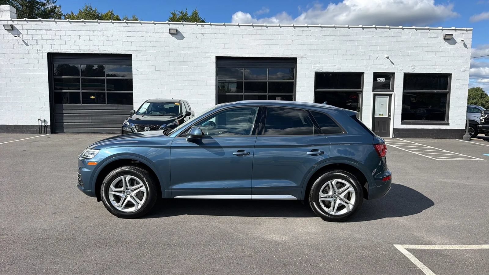Used 2018 Audi Q5 2.0T Premium w/ Convenience Package AWD/4WD image 4