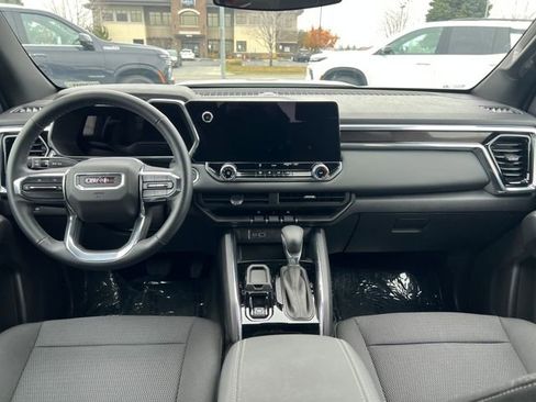 Certified 2024 GMC Canyon Elevation image 9