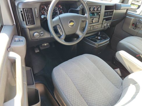 Used 2017 Chevrolet Express 3500 LT w/ LT Preferred Equipment Group RWD image 15