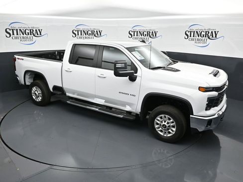 Used 2025 Chevrolet Silverado 2500 LT w/ Convenience Package image 9