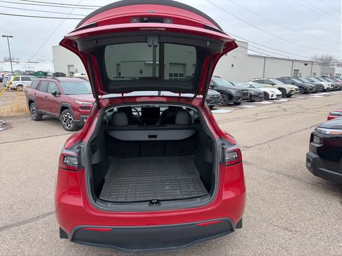 Used 2020 Tesla Model Y Performance image 17