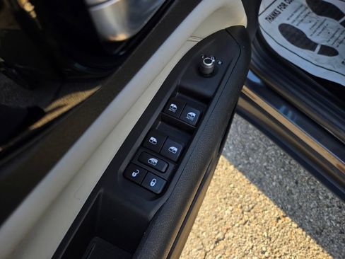 Used 2024 Jeep Compass Limited AWD/4WD image 12
