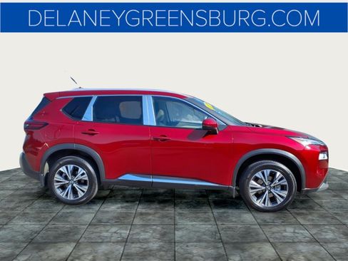 Used 2023 Nissan Rogue SV w/ SV Premium Package AWD/4WD image 2