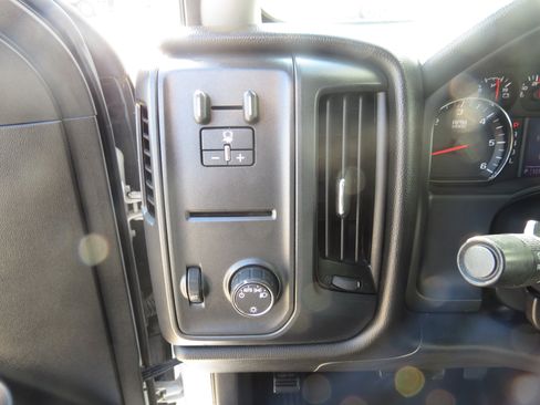 Used 2017 Chevrolet Silverado 1500 W/T w/ Trailering Package RWD image 11