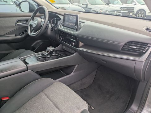 Used 2023 Nissan Rogue SV image 27